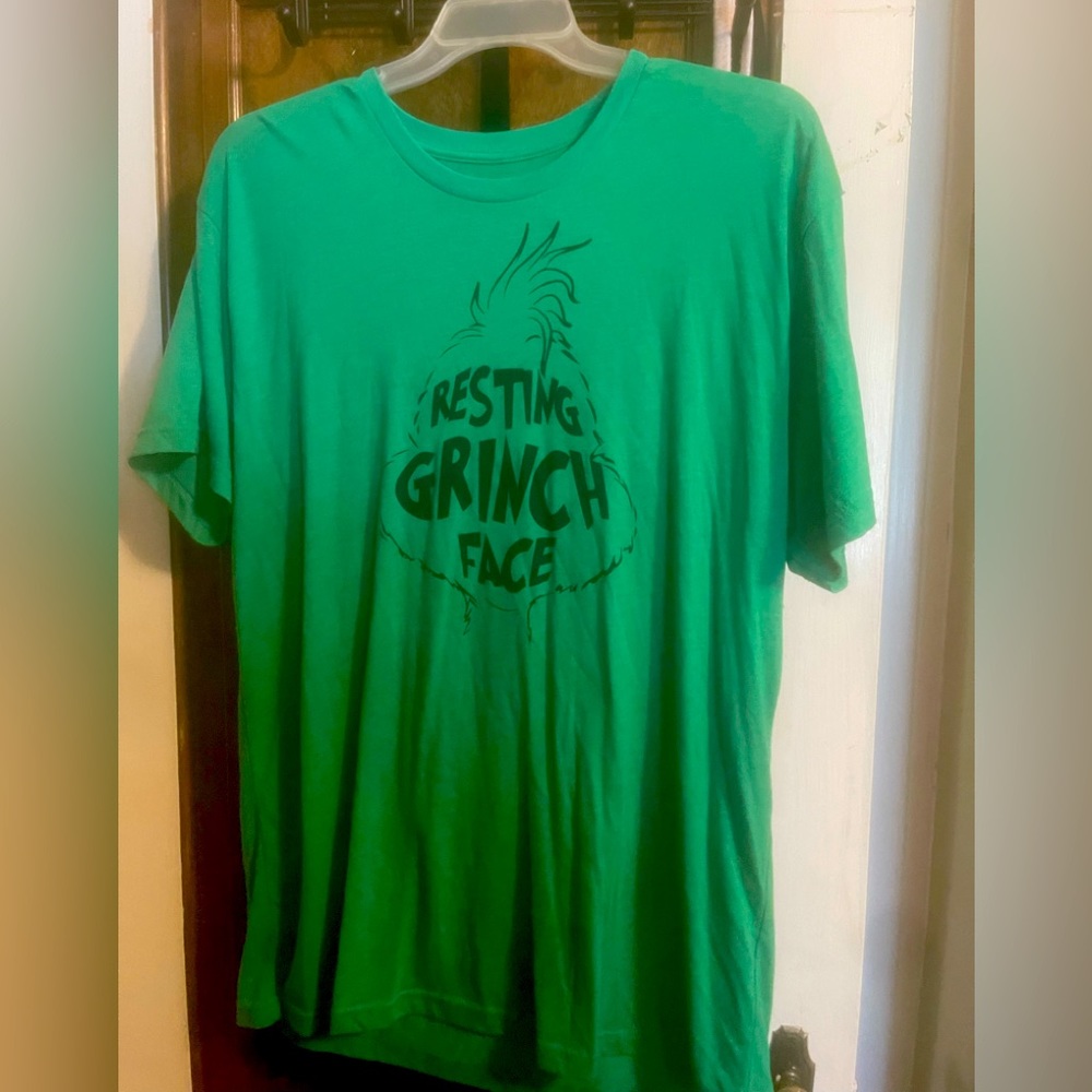 ⭐️  5/$20 Resting Grinch Face Tee